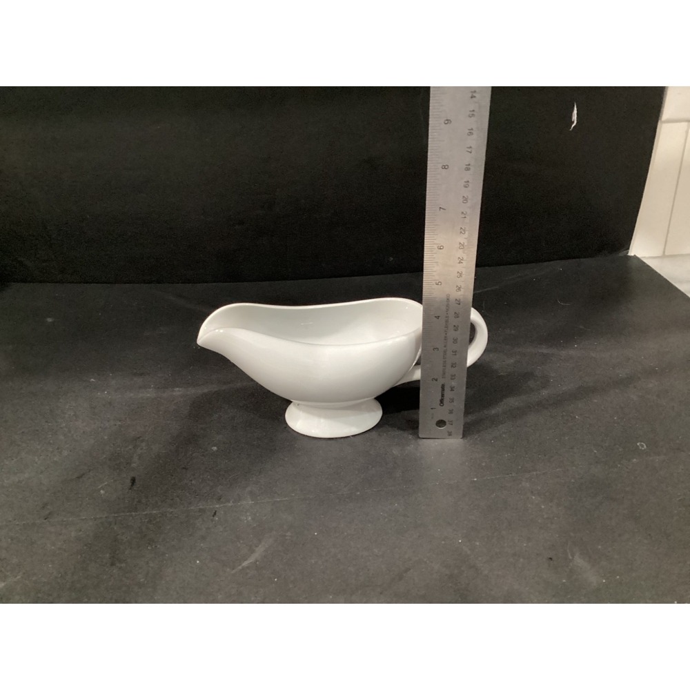 POTTERY BARN Great White Collection Gravy Boat